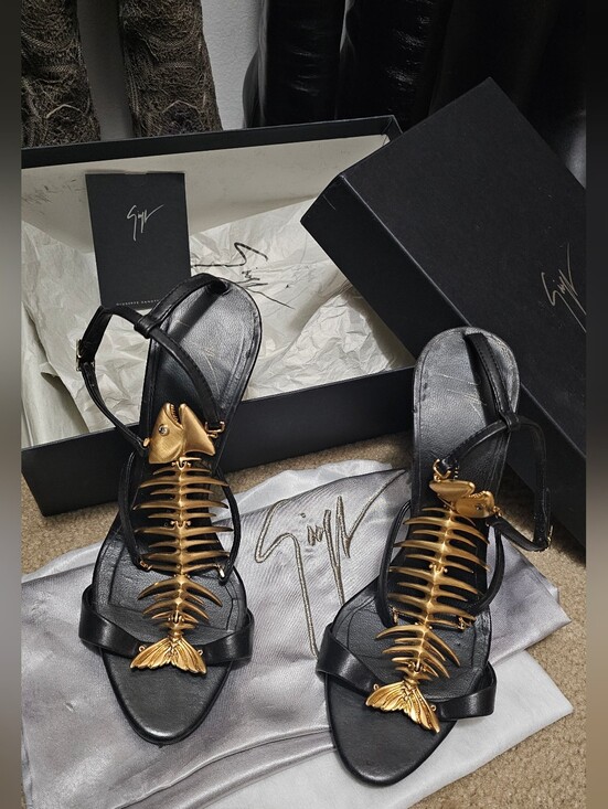 Giuseppe Zanotti Shoes - RARE Giuseppi Zanotti Black and Gold Fishbone Sandals